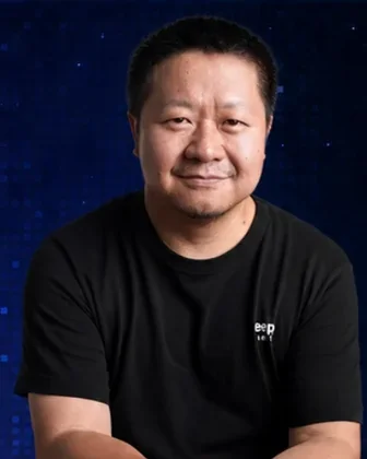 何炯 John